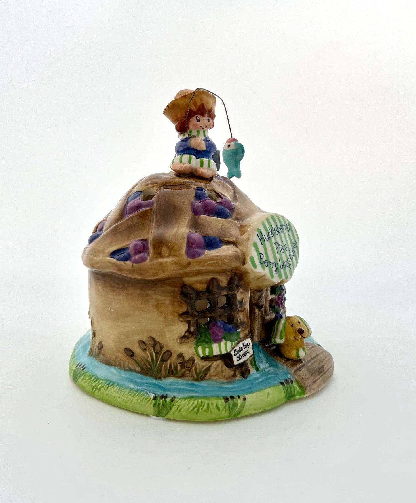 Huckleberry Pie’s Berry Lazy Cabin Candle House