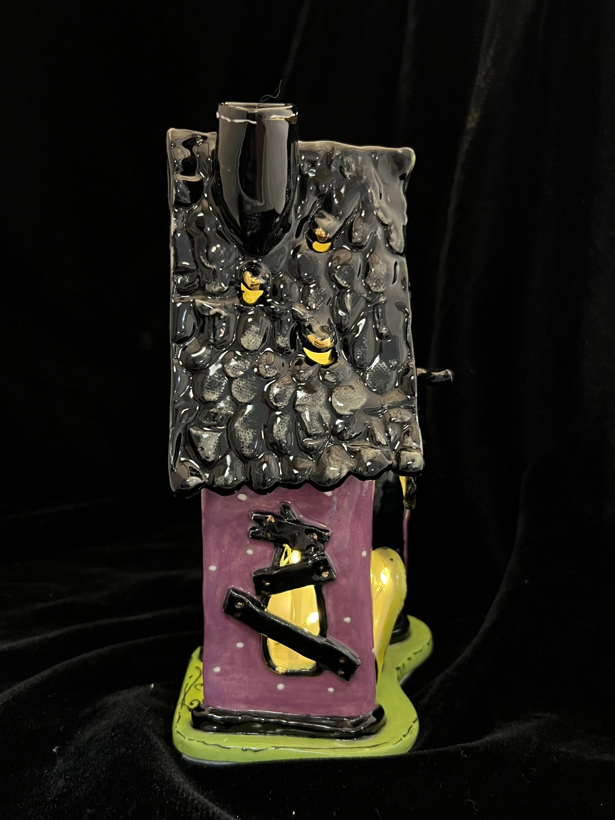 “Black Cat Shop” Candle House
