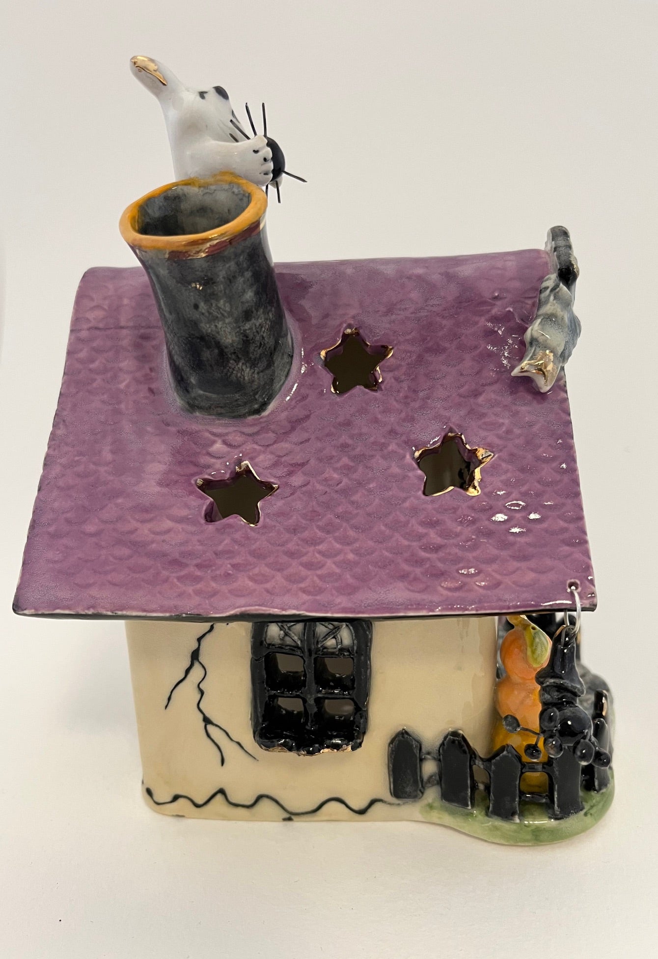 Ghostly Gardens Candle House