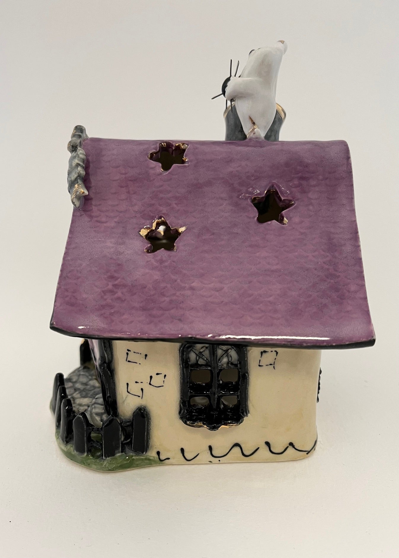 Ghostly Gardens Candle House