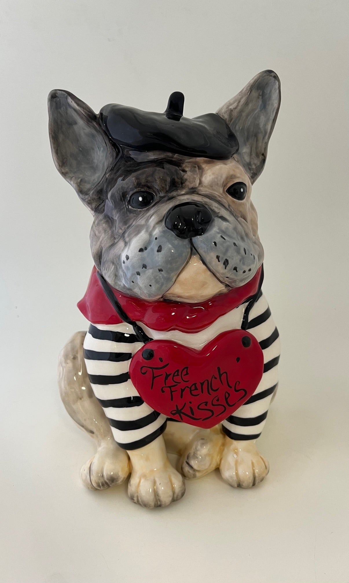 Free French Kisses Bull Dog Figural