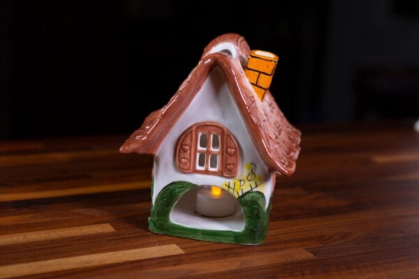 Small Candle Cottage