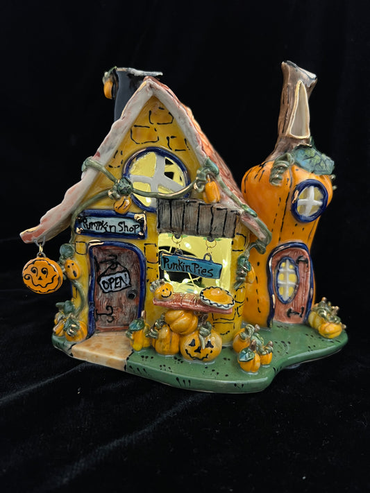 “Pumpkin Pie Shop” Candle House