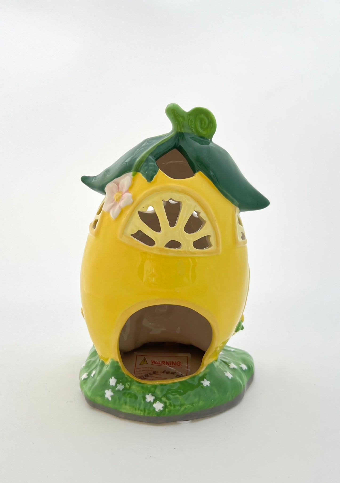 Lemon Meringue’s Lovely Little Cottage Candle House