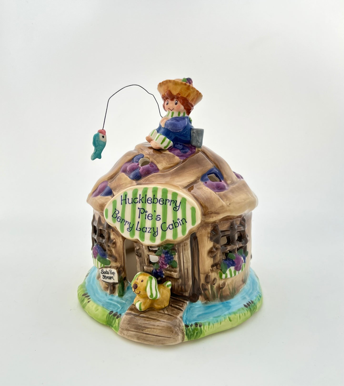 Huckleberry Pie’s Berry Lazy Cabin Candle House