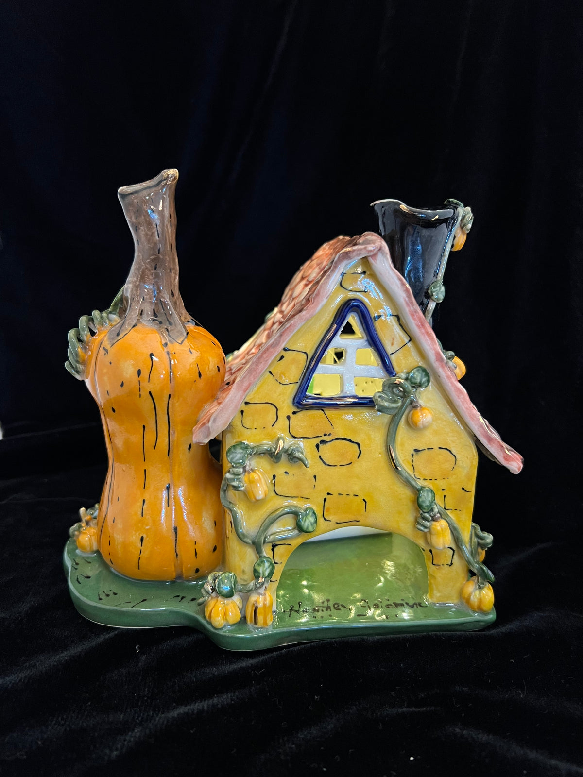 “Pumpkin Pie Shop” Candle House