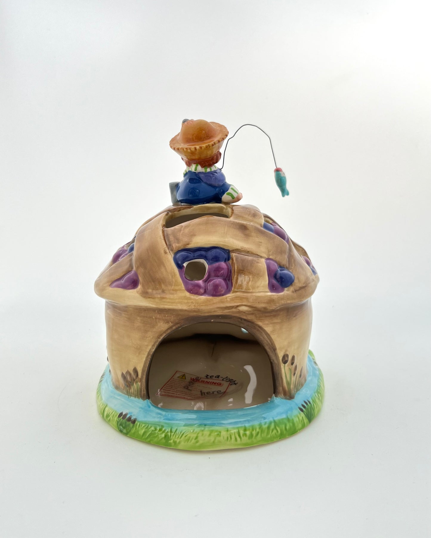 Huckleberry Pie’s Berry Lazy Cabin Candle House