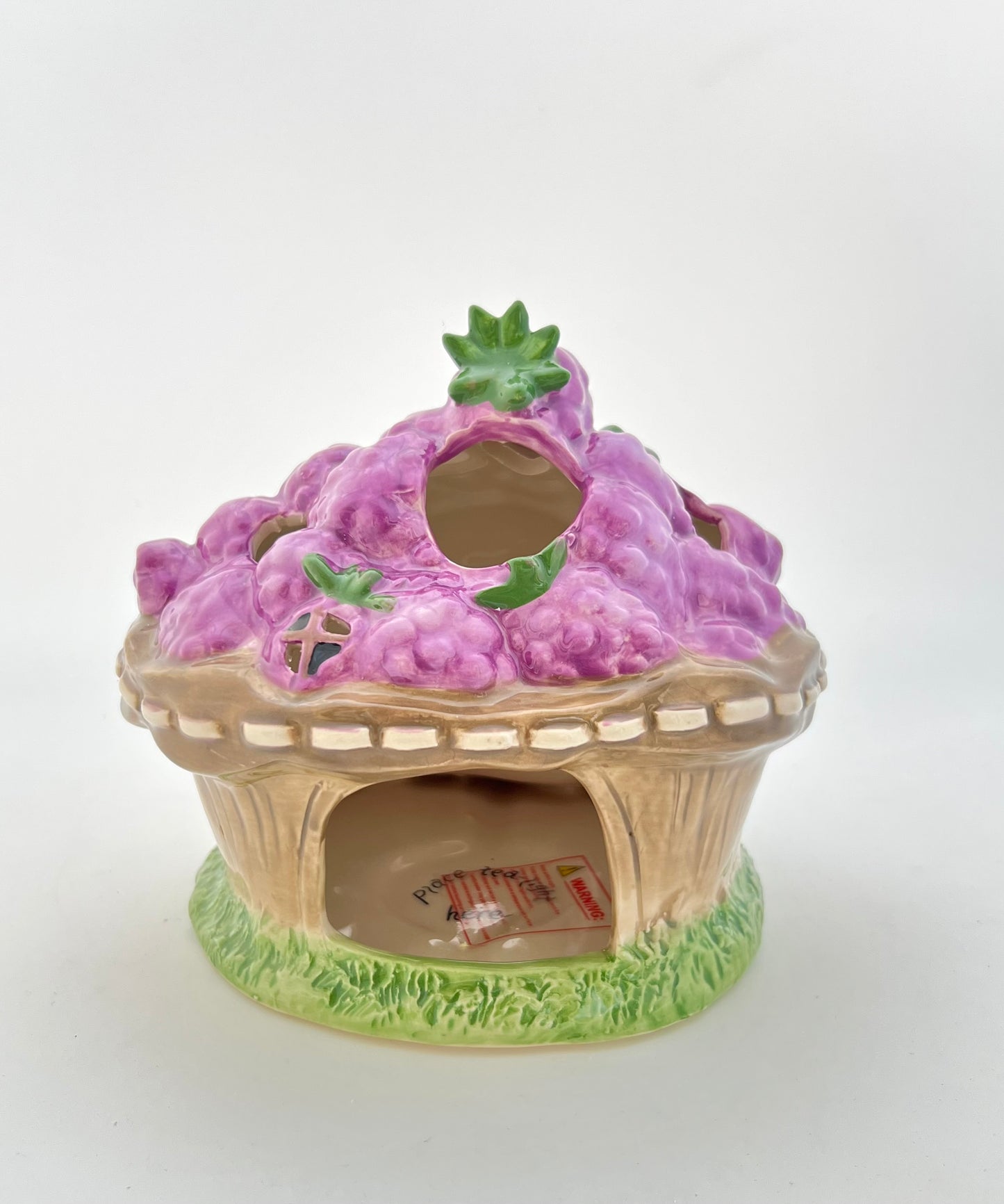 Raspberry Tart’s Berry Sweet Hideaway Candle House