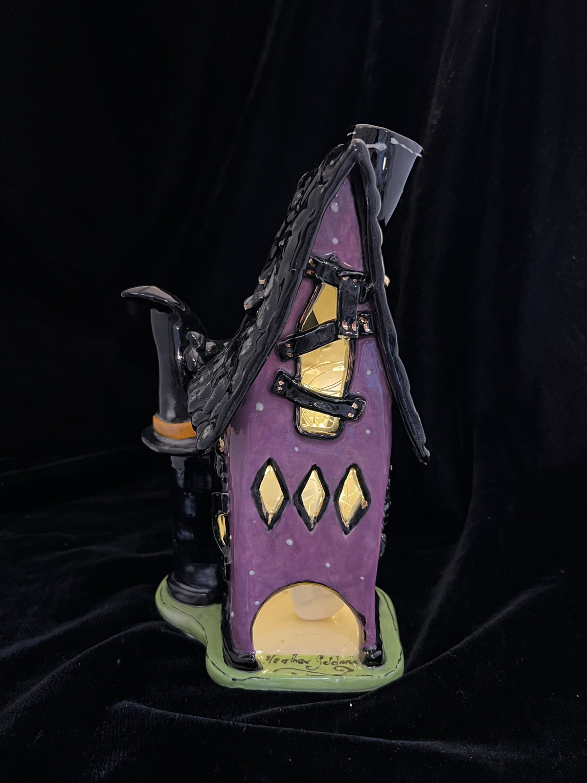 “Black Cat Shop” Candle House
