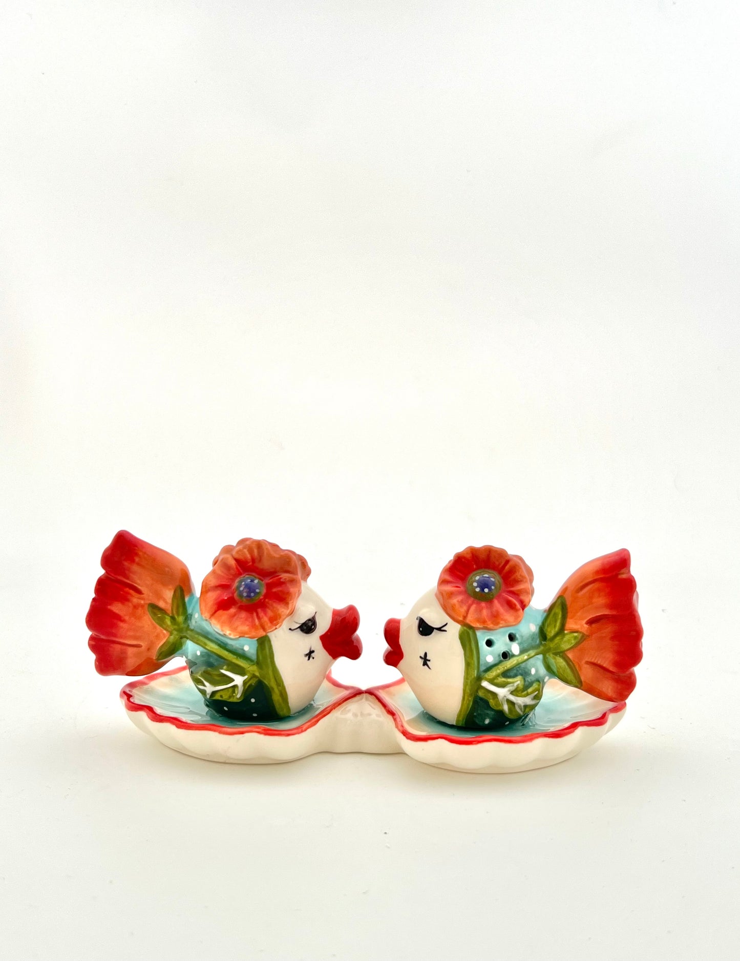 Kissy Fish S&P Set with Tray