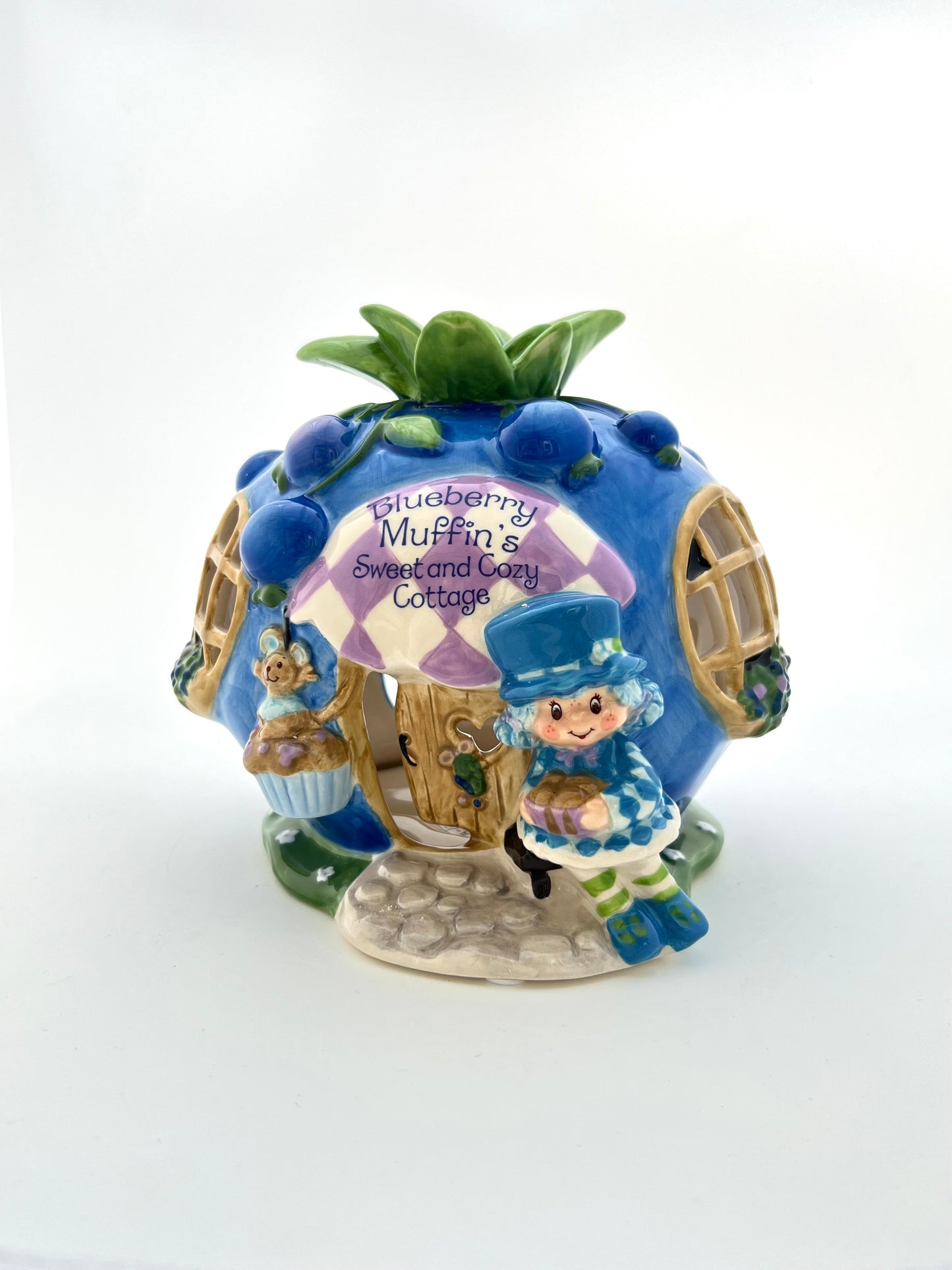 Blueberry Muffin’s Sweet and Cozy Cottage Candle House