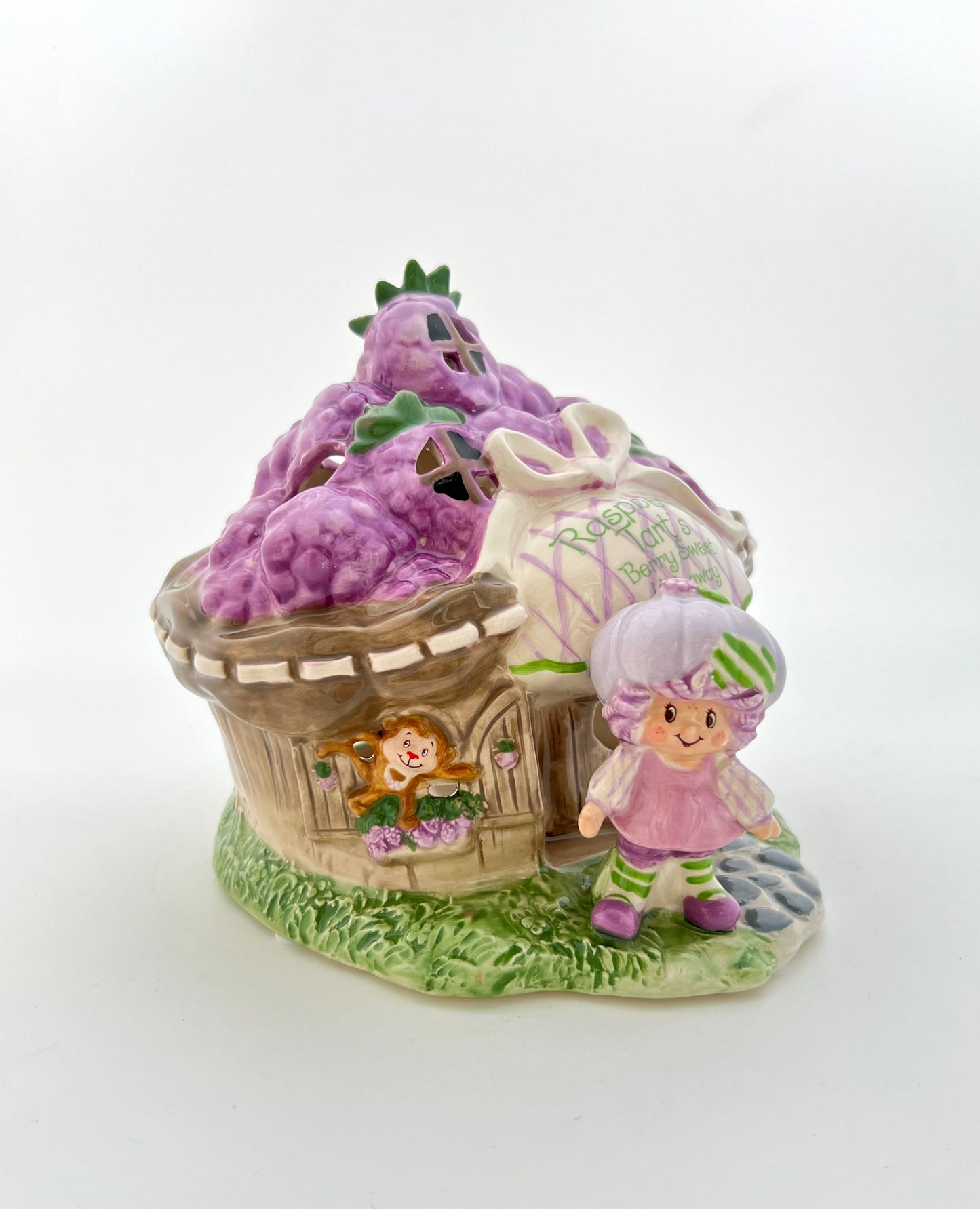 Raspberry Tart’s Berry Sweet Hideaway Candle House