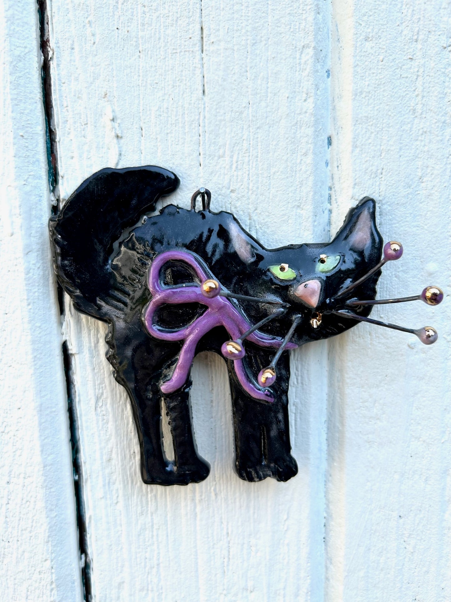 Cat with Purple Ribbon Halloween Hanger