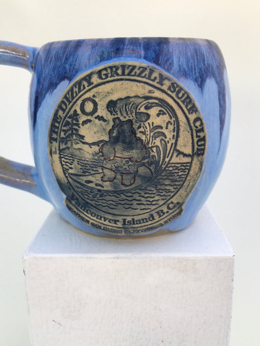 The Dizzy Grizzly Surf Club Mug (blue)