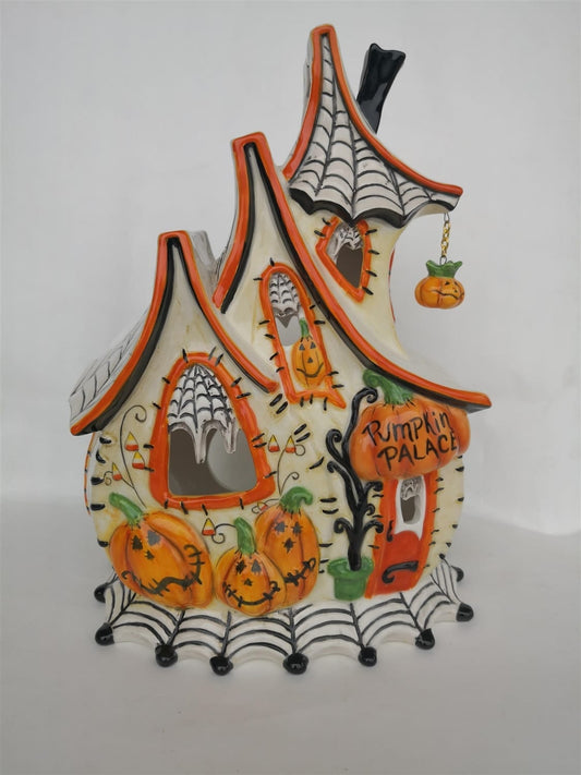 Pumpkin Palace Candle House