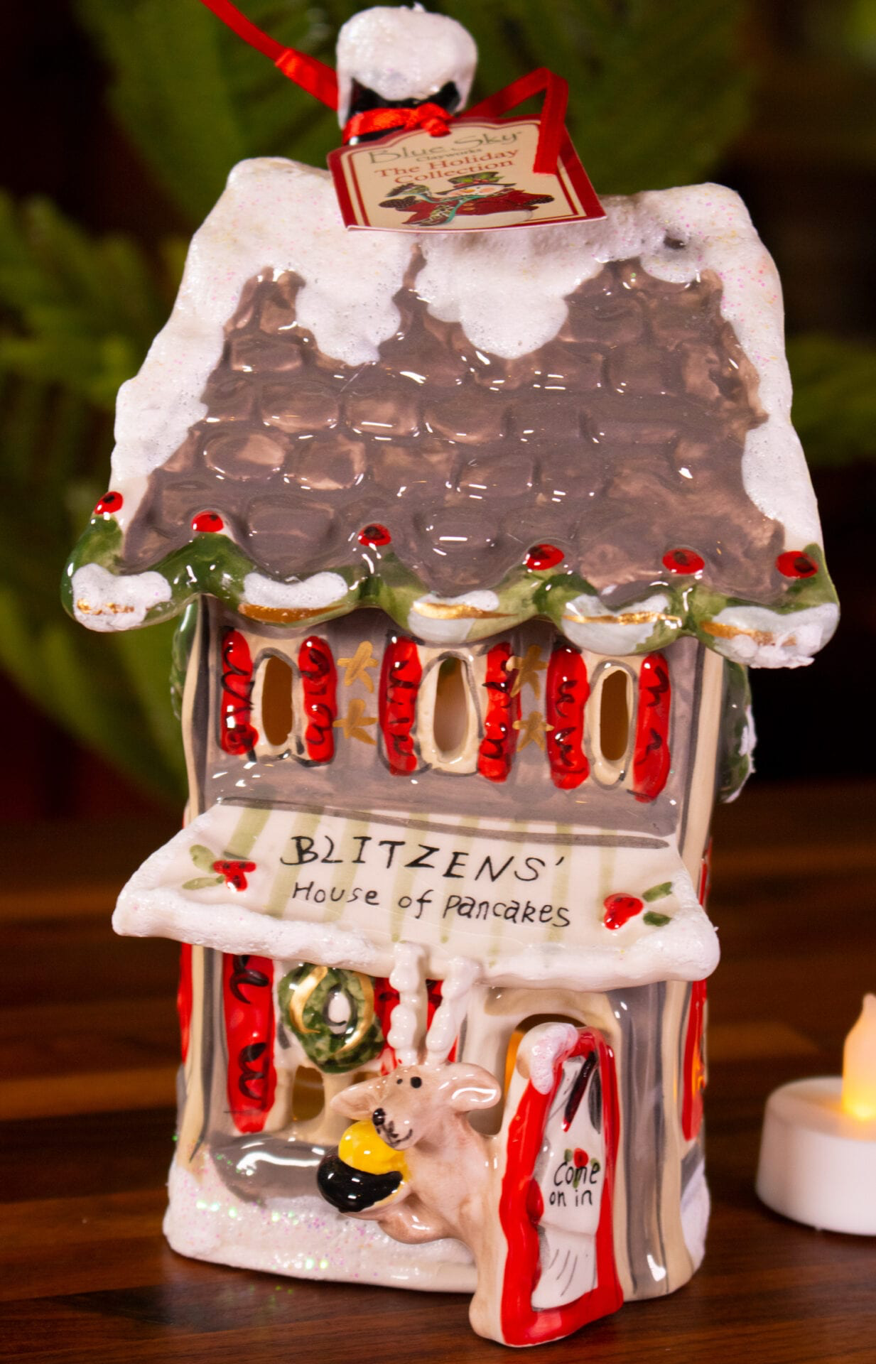 Blitzen’s House of Pancakes candle house